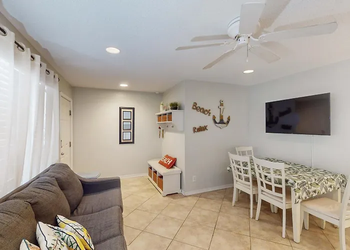 Fun Seahorse With Gas Grill W&d & Pool Access - Walk To West Holiday home