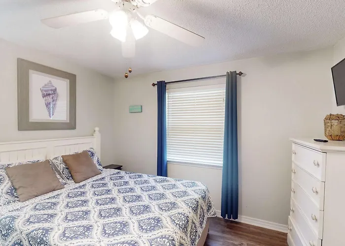 Fun Seahorse With Gas Grill W&d & Pool Access - Walk To West Holiday home Gulf Shores