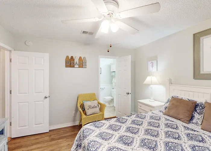 Fun Seahorse With Gas Grill W&d & Pool Access - Walk To West