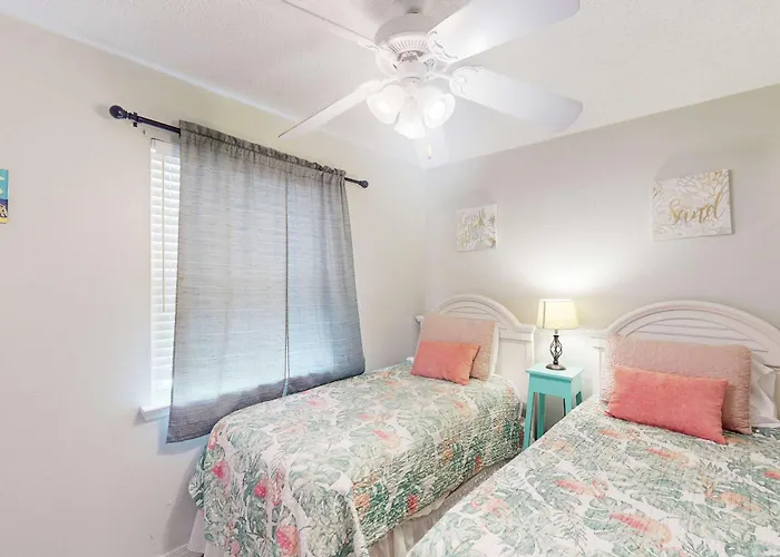 Fun Seahorse With Gas Grill W&d & Pool Access - Walk To West Gulf Shores