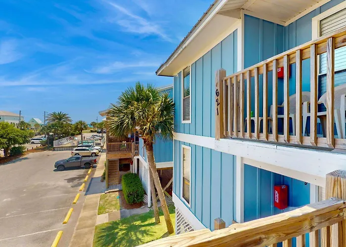 Fun Seahorse With Gas Grill W&d & Pool Access - Walk To West Holiday home Gulf Shores