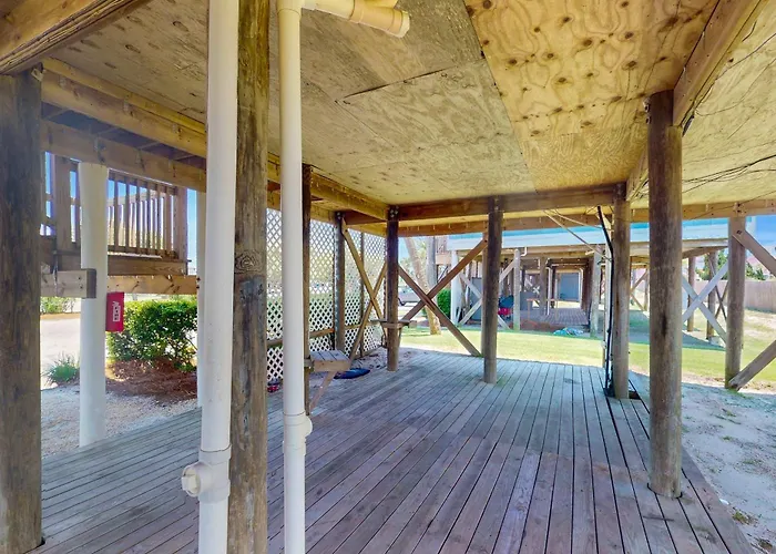 Fun Seahorse With Gas Grill W&d & Pool Access - Walk To West *
